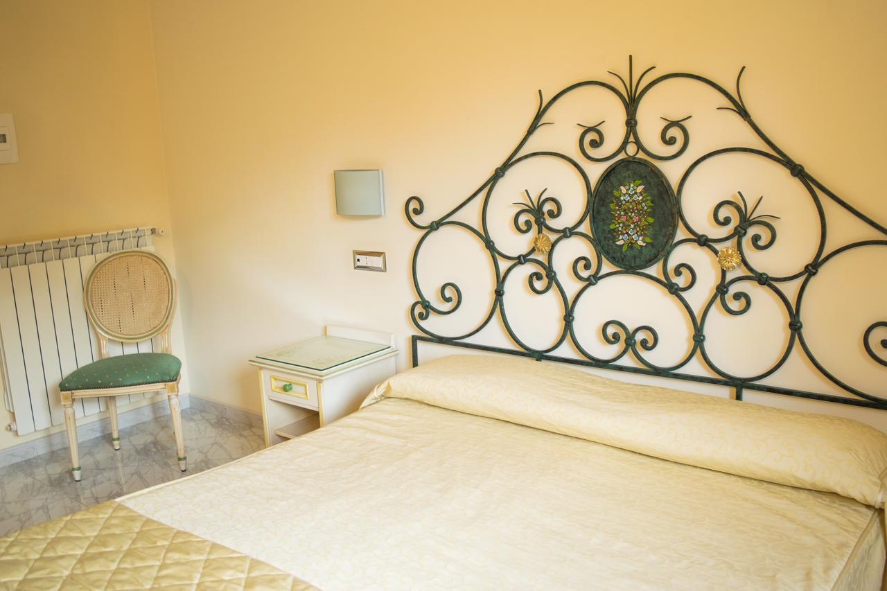 Hotel Ginevra Poggiomarino ภายนอก รูปภาพ